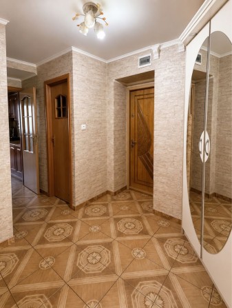 Продається 3-ох кімнатнатна квартира - фото 1