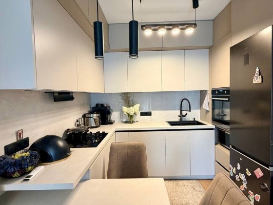 Продаж 1 кімнатної квартири з ремонтом 40 м2 вул Грушевського Пустомити