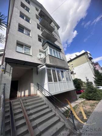 Продаж квартири по вул. Винна Гора в Винниках. Можливий перерахунок. - фото 1