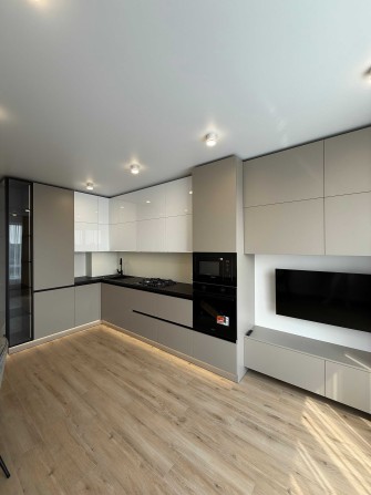 Продаж 2 кімнатної квартири з ремонтом ЖК Continent, вул. Трускавецька - фото 1