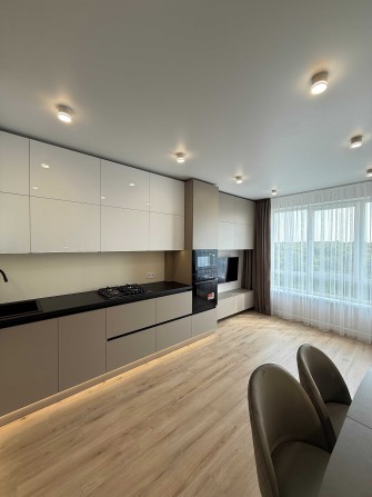 Продаж 2 кімнатної квартири з ремонтом ЖК Continent, вул. Трускавецька - фото 1