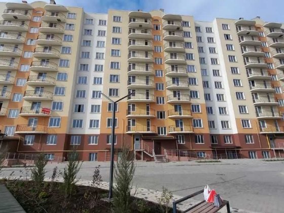 Дворівнева 4-кімнатна квартира 9 і 10 ЖК Теплий дім 116 кв м 2 санвузли 4 балкона Газовий котел Крыжановка