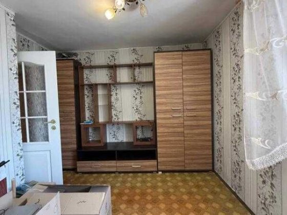 В продажу 2 квартира на середньому поверсі -  Авангард біля стадіону Авангард
