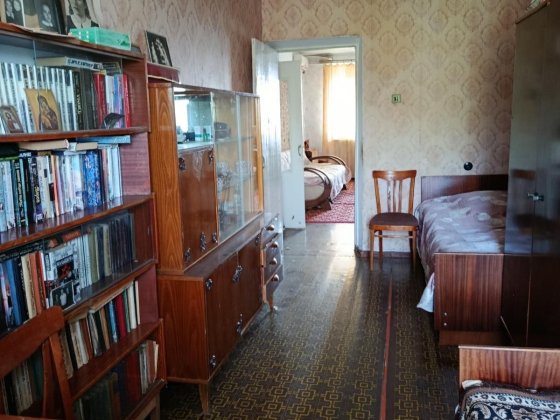 продам 2 кімнатну з індивід.опаленням квартиру в 20 хвилинах від Одеси-ціна ! Великодолинское