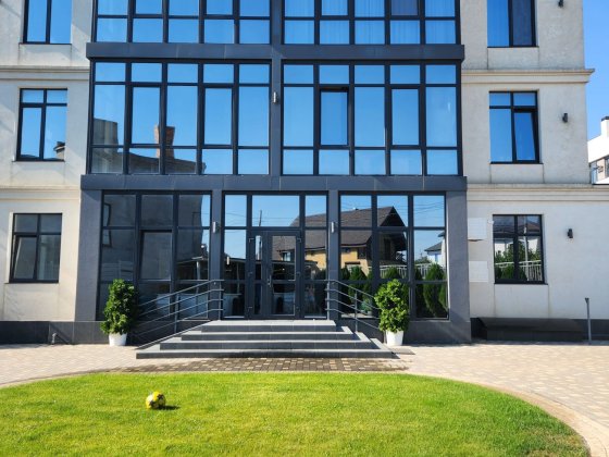 Продам 1-ю квартиру в малоквартирном доме. Кристал Хаус Крыжановка