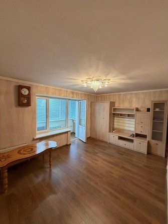Продаж двокімнатної квартири в ЦЕНТРІ міста з РЕМОНТОМ - фото 1