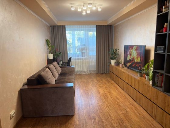 Продам 3х кімнатну квартиру,район Мандарину Костополь