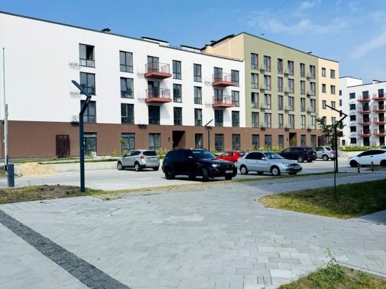Продаж / Квартира /  Квасилів Квасилов