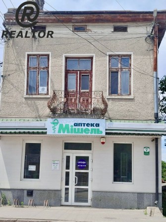Продається 2-кімнатна квартира в самому центрі міста. Чортків - фото 1