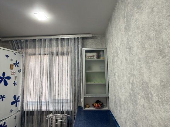 Продам 1 кімнатна квартира в цертрі тепла не кутова 2/5 Балаклія