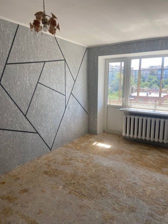 Продам 1-к квартиру со свежим ремонтом. Центр Балаклеи (Соборная, 88). - фото 1