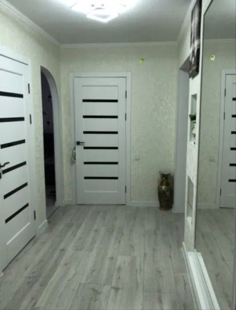 Продам двох кімнату квартиру в центрі міста - фото 1