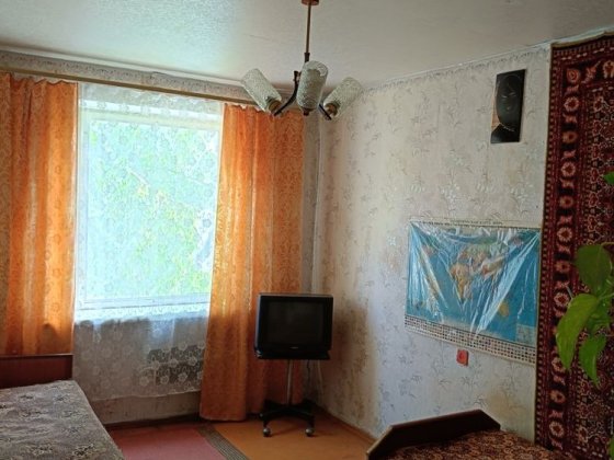 Продам квартиру вул. військбуд Тепличне