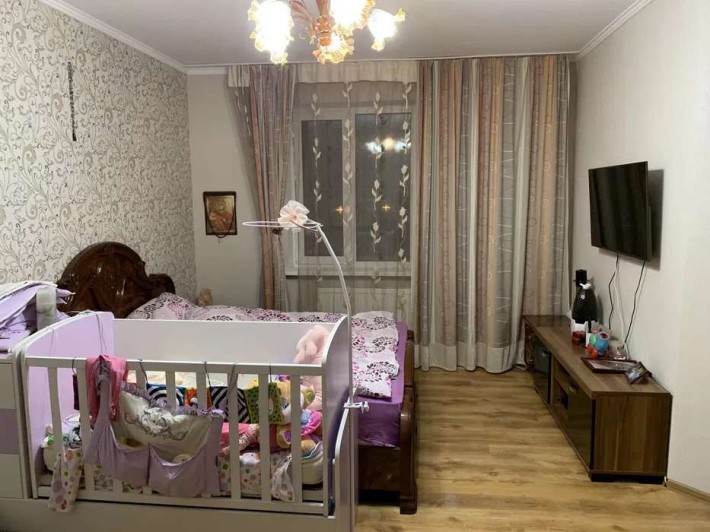Продаж 2 кімн. вул. Йорданська 1, метро Оболонь. - фото 1