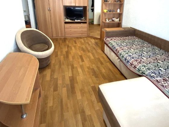 Продаж 1-к квартири вул. Симиренка 7