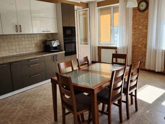 Продаж 4-кімнатної квартири на просп.Голосіївський (40-річчя Жовтня), 68 Київ