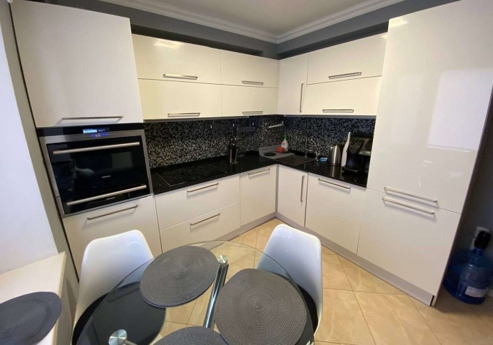 Продаж 3-к квартири вул. Шовковична 48 - фото 1