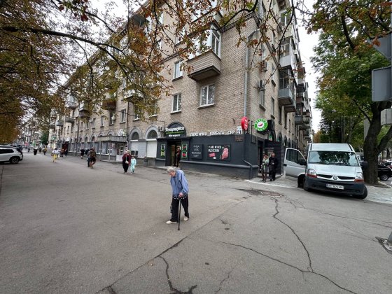 Нове. Здам магазин на Тітова, червона лінія з окремим входом. Свіжий ремонт Днепр