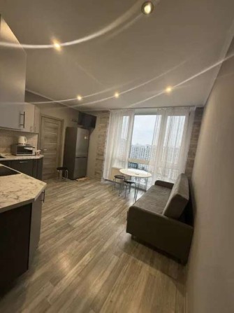 Продаж 1-к квартири вул. Зарічна 4 - фото 1