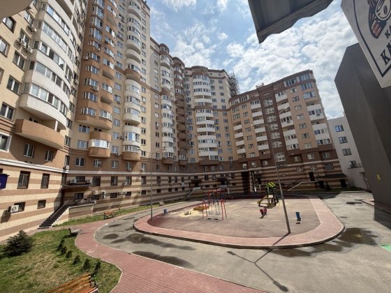 Продам 1 к кв вул. Київський Шлях 95, 36,6м2, після будівельників Борисполь