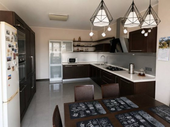 Продаж без % ! Велика євро-3х кімнатна квартира з якісним ремонтом ! Індивідуальне газове опалення!  Бровари