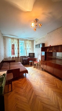 1 кімнатна квартира в центрі Буча на 1-му поверсі - фото 1