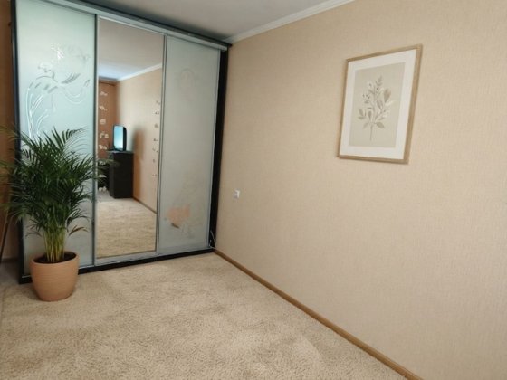 Продам 1 кімн., Центр, пр-кт Незалежності, Бровари Бровары