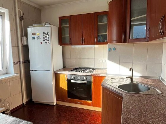 Продам гарну 3к.квартиру вул.Грушевського,17Г, р-н парку Бровари