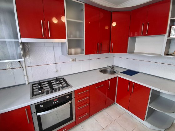продаж 2-ох кімнатної квартири по вул. Черняховського(Петлюри) 23-Б (Є ГАЗ) + комора Бровари