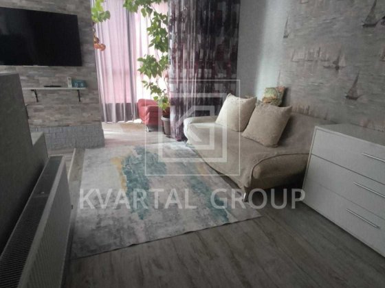 Продам 1 кімнатну квартиру з ремонтом. Буча