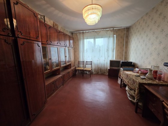 Продаж просторої 1к квартири.  Борщагівка.  Вул. Жмеринська 32