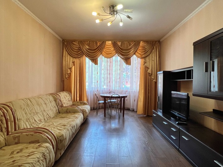 Продам 1-кімнатну квартиру, ремонт, автономне опалення, закрита територія, Салютна 1-б, Нивки - фото 1
