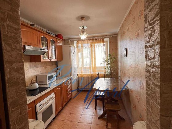 Продаж 3-к квартири на Чоколівці