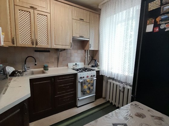 Продам хорошу 3х кімнатну квартиру  в центрі міста по вулиці  Героїв УПА 17 Бровари