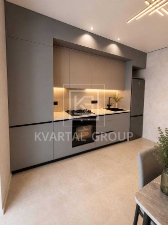 Продам 1к квартиру 43м2 з НОВИМ Ремонтом,+кухня вітальня 18м2 в Новобудові,Газ - фото 1
