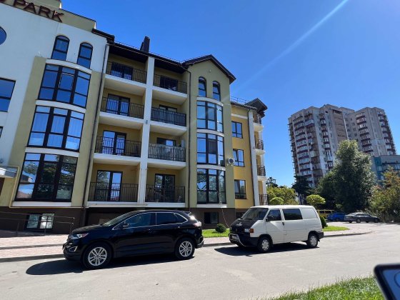 Двоповерхова квартира 117,6 кв.м ЖК Гранд Парк, закрита територія, газ Бровари