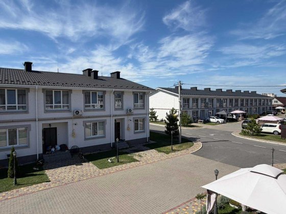 2 кім квартира таунхаус ціна 66700дол з ремонтом під чистову обробку