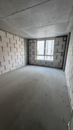 Продається двокімнатна квартира в зданому будинку . Опалення - Газ . ОФОРМЛЕННЯ МІНІМАЛЬНЕ. Будинок  - фото 1