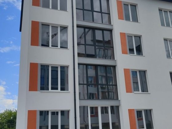 Продаж 1к квартири з лоджією, панорамними вікнами, газом  в цегляному будинку за адресою вул. Зарічн Буча