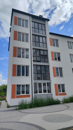 Продаж 1к квартири з лоджією, панорамними вікнами, газом  в цегляному будинку за адресою вул. Зарічн - фото 1