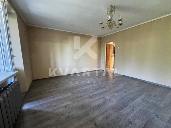 Однокімнатна квартира під ремонт, 1к квартира біля парку  Центральний в Бучі Буча