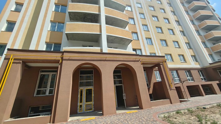 2-кімнатна квартира 58,8 м² частковий ремонт:  Котел, радіатори, електрика, стяжка, штукатурка | БЕЗ - фото 1