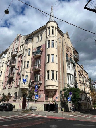 Історичний центр. Продам 1-к. квартиру , вул. Рейтарська 20/24 Золоті Ворота - фото 1