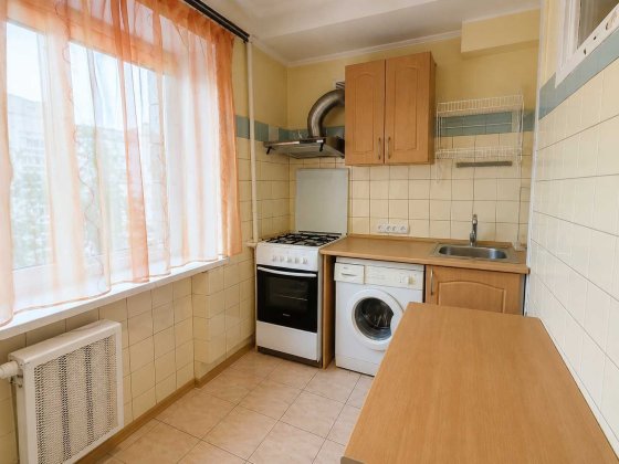 Продаж 3кім.квартири на Русанівській набережній з видом на Лавру, розглядаємо програми Киев