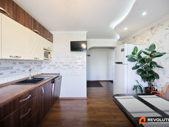 Без комісії. Продаж 3к квартири 71м2, пр. Романа Шухевича, 30 Дніпровський р-н, єВідновлення