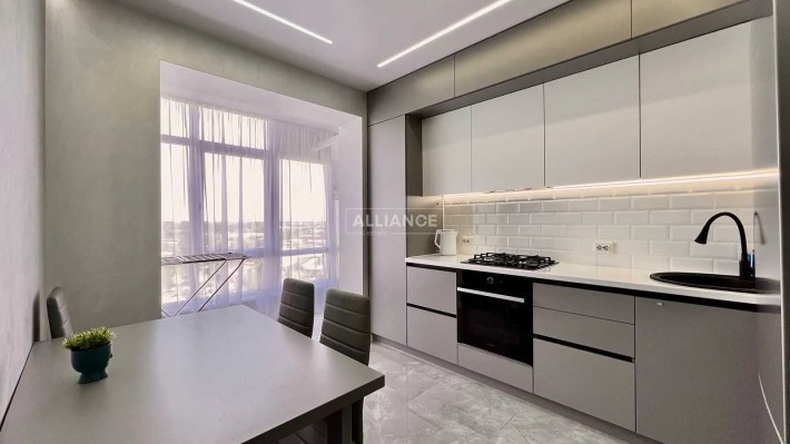 Терміновов продам 1к квартиру Височана 18 повністю вкомплектована - фото 1