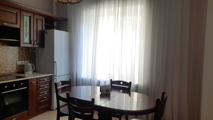 Продам 1 кімнатну квартиру по вул. Дмитрівська 69, Центр. - фото 1