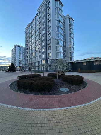 Простора 1-кімнатна квартира в м. Буча, ЖК «Континент» з гарним видом! - фото 1
