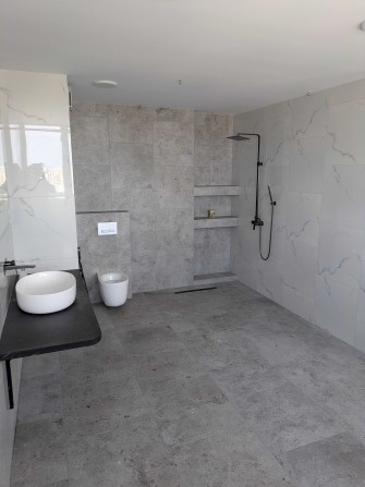 Дворівневий пентхаус 150 м² з SPA, кінотеатром та панорамою на Київ - фото 1
