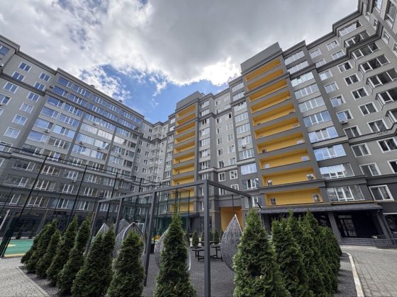 Однокімнатна з ремонтом поруч школа Буча